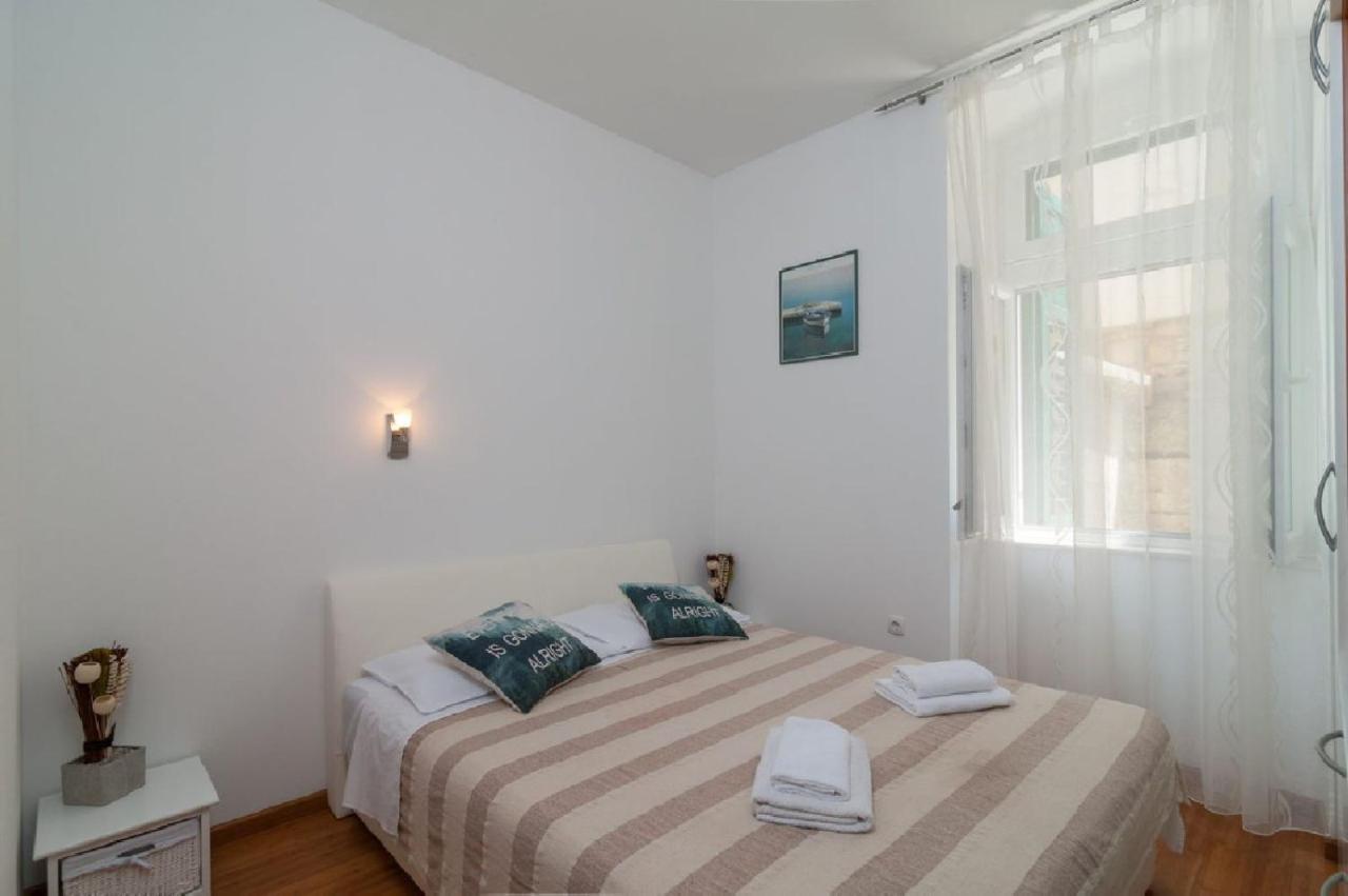 Split Center Apartment Екстер'єр фото