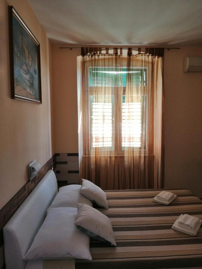Split Center Apartment Екстер'єр фото